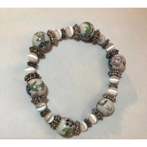 Bracelet painted glass beads w/silver tone -elastic Painted glass bead bracelet